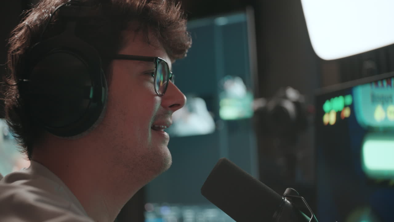 Man Streaming/Broadcasting Live