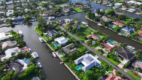 luxurious waterfront homes with private docks along florida intracoastal canals