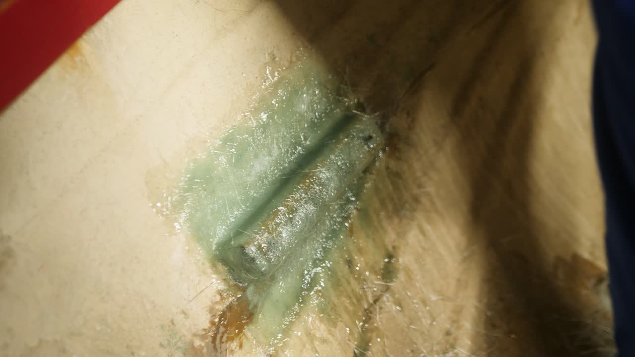 Bonding wood seat support into fiber glass boat with polyester resin