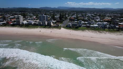 Palm-Beach-–-Südliche-Goldküste-–-Queensland-Qld-–-Australien-–-Drohnenaufnahme