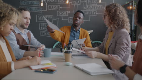reunión del equipo de negocios
