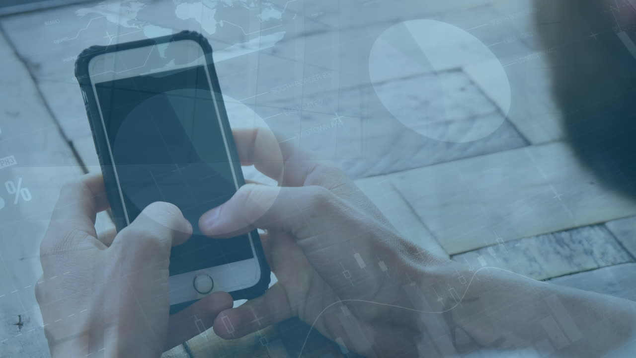 animación del procesamiento de datos sobre una persona que utiliza un teléfono inteligente