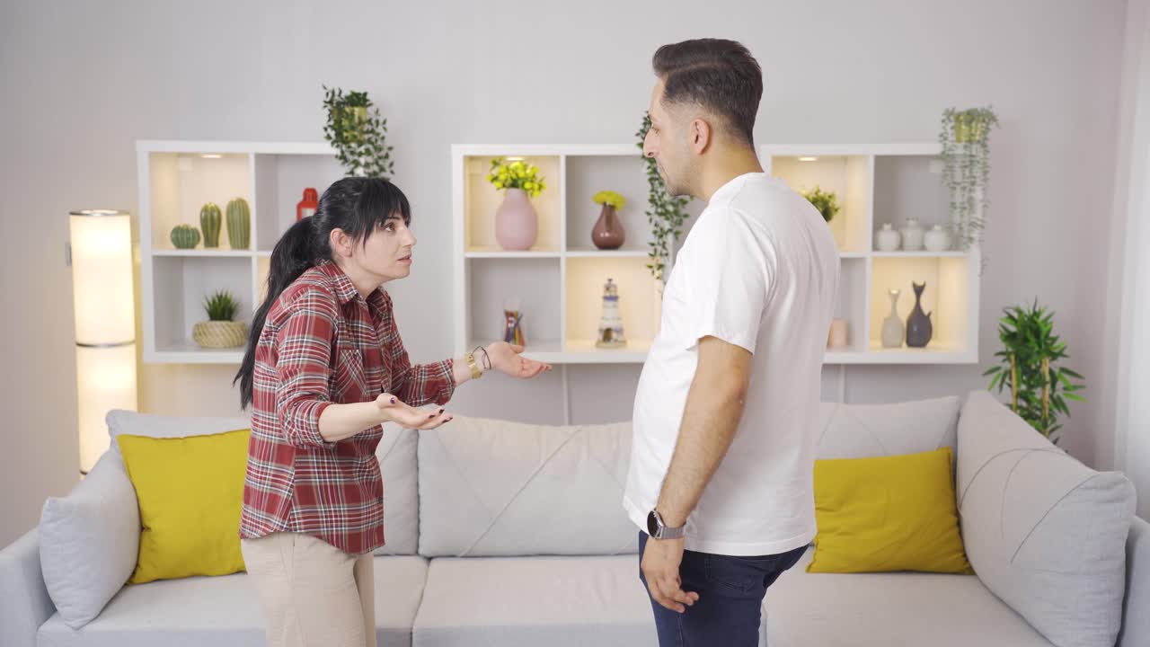 불일치하고 논쟁하는 커플.