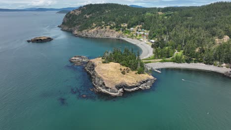 Establecimiento-De-Vide-Del-área-De-Senderismo-De-Playa-Rosario-En-El-Estado-De-Washington