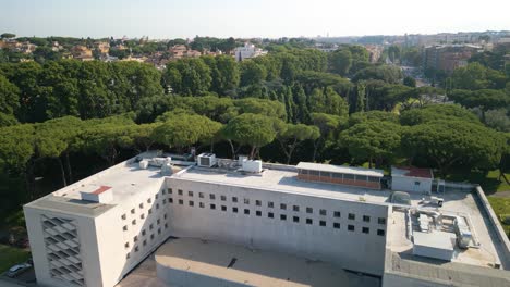 Drone-Flies-Over-Government-Building-in-Rome,-Italy