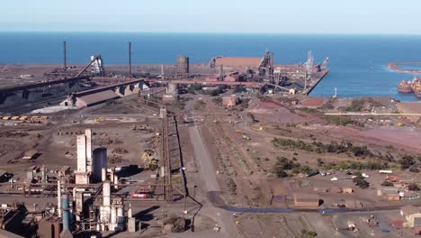 tomada de avión no tripulado de la alianza gfg whyalla siderúrgica y puerto en el golfo de spencer, australia del sur
