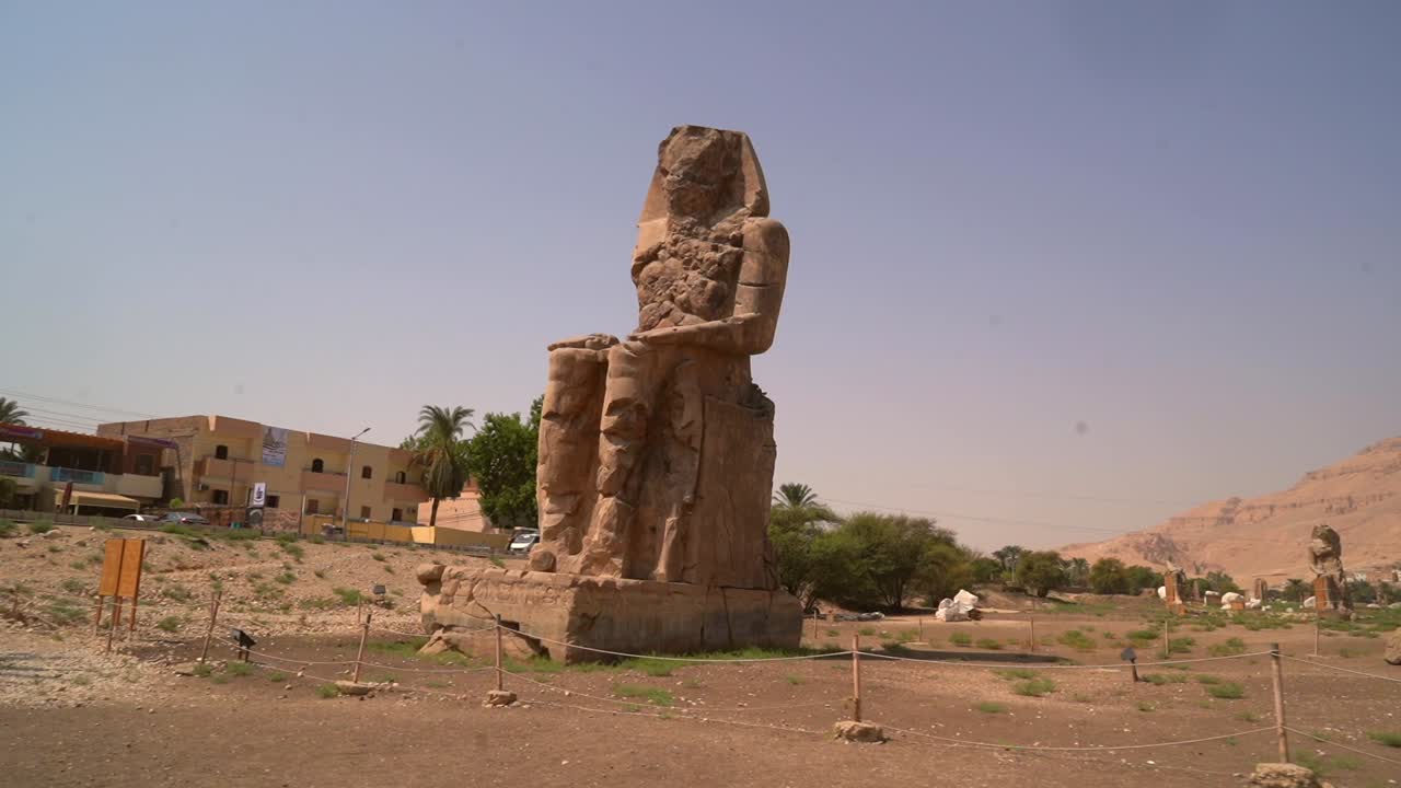 Memnon Heykelleri