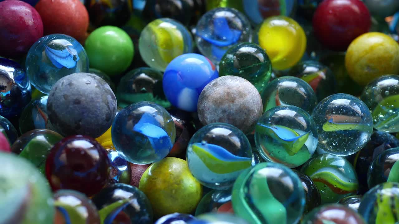 다채로운 유리 대리석