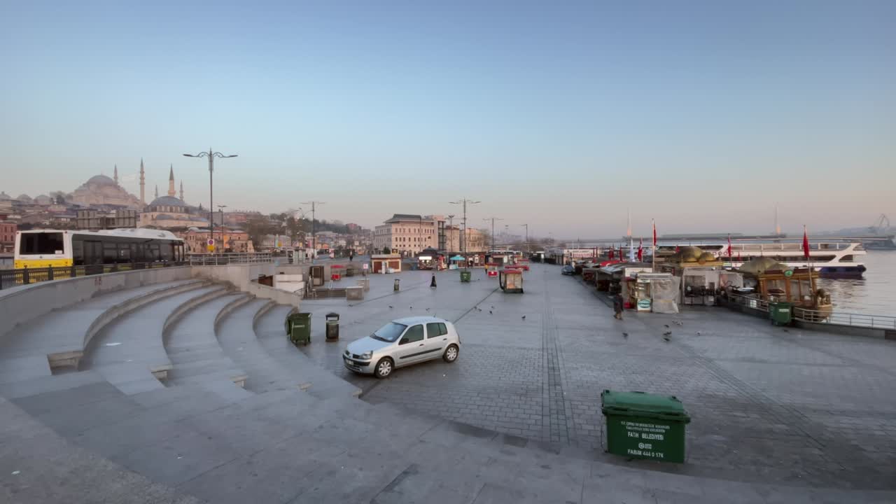 vista de la ciudad vieja de estambul desde el puente galata