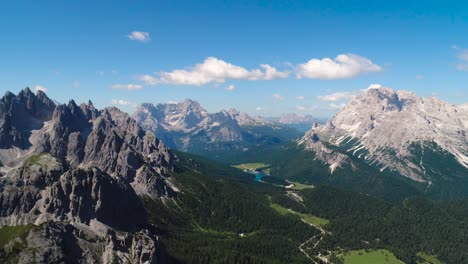 nationaler naturpark tre cime in den dolomiten-alpen. die schöne natur italiens.