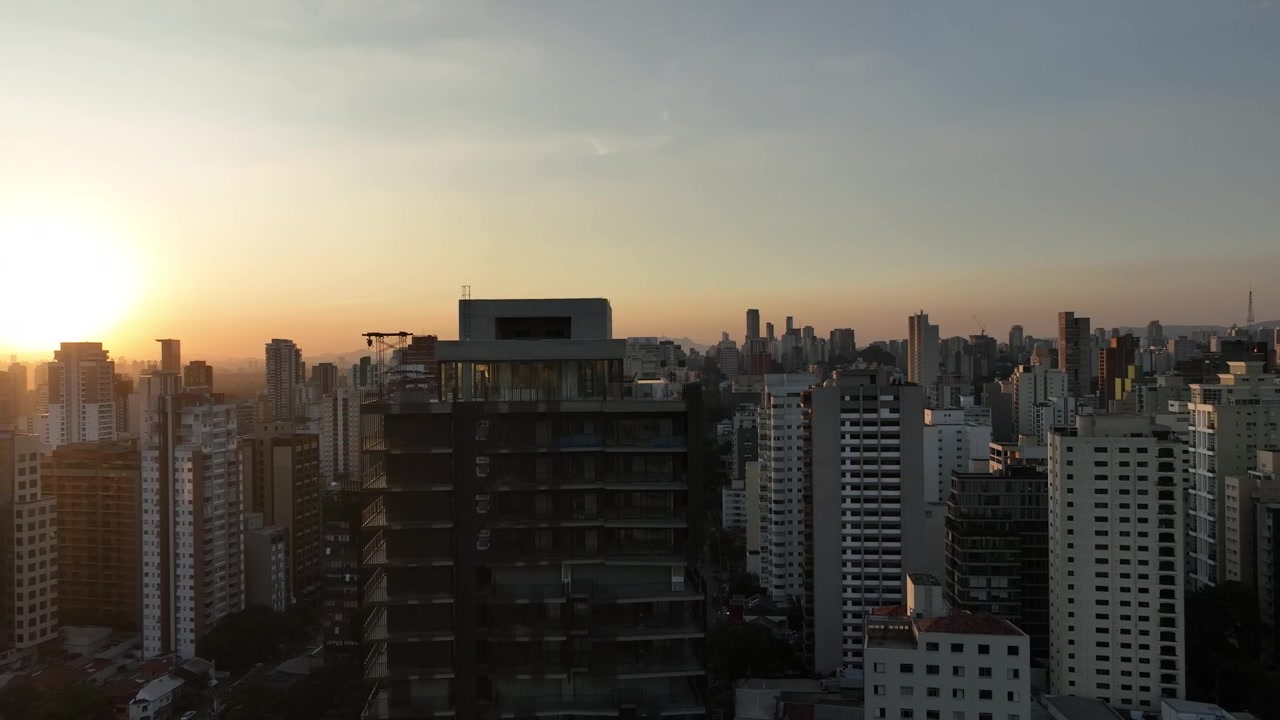 Impresionantes imágenes aéreas de dron de Pinheiros, São Paulo, Brasil al atardecer