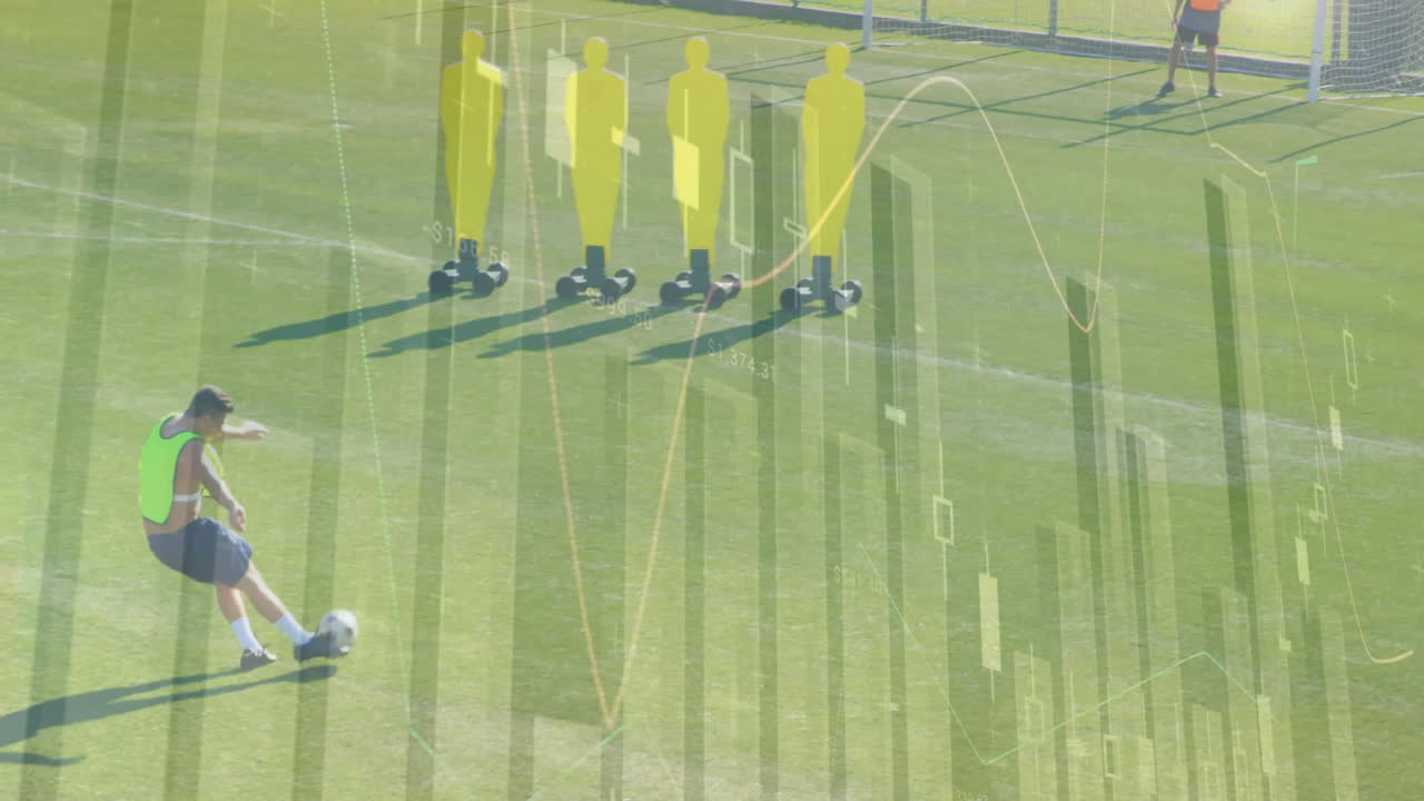 футбольная тренировка с желтыми манекенами и вратарём над анализом данных анимация