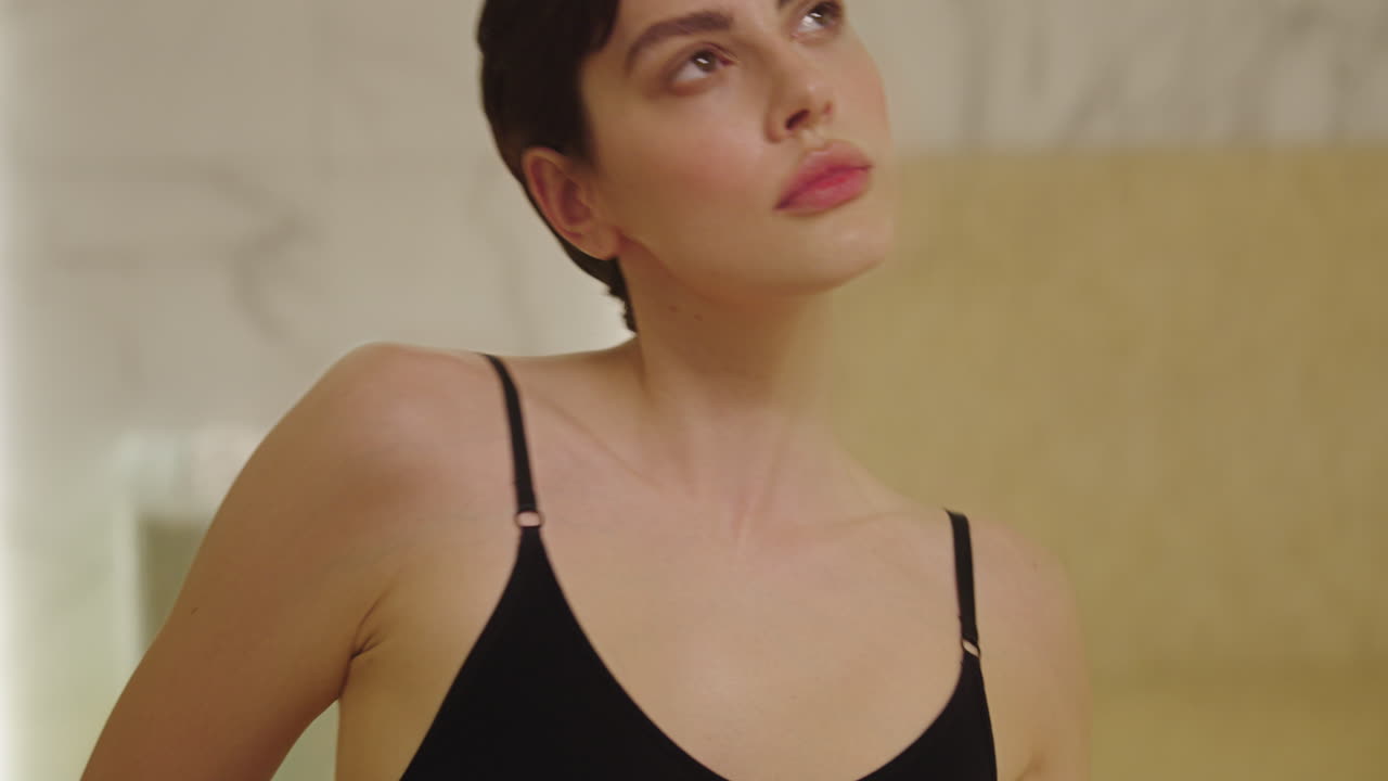 스파에 있는 여자