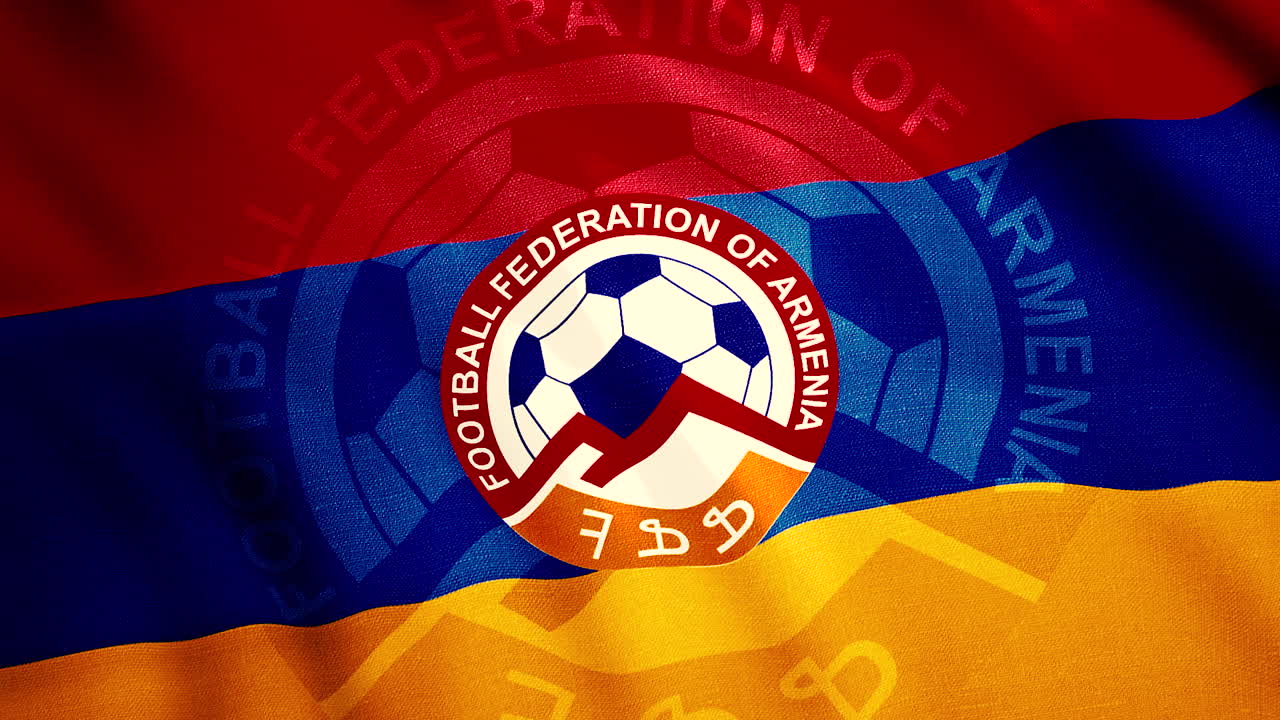 bandera de armenia con el emblema de la federación de fútbol