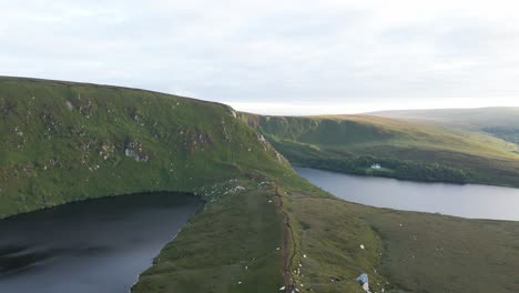 Stunning-Landscape-Of-Lake-Lough-Bray-Upper-And-Lower-At-Early-In-The-Morning-In-The-Wicklow-Mountains-In-Ireland