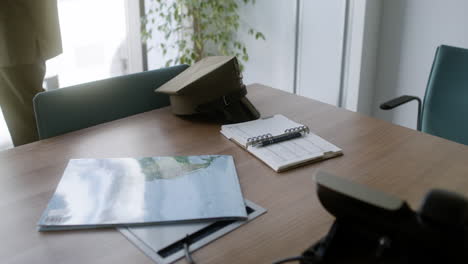 Closeup-of-desk-office