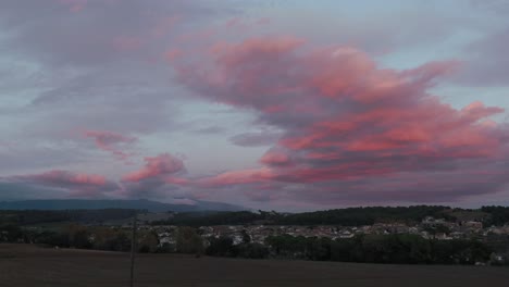 4k timelapse de una ciudad en el amanecer