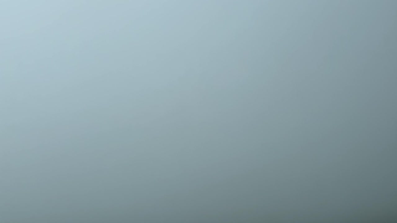 pov volando a través de algunas nubes esponjosas