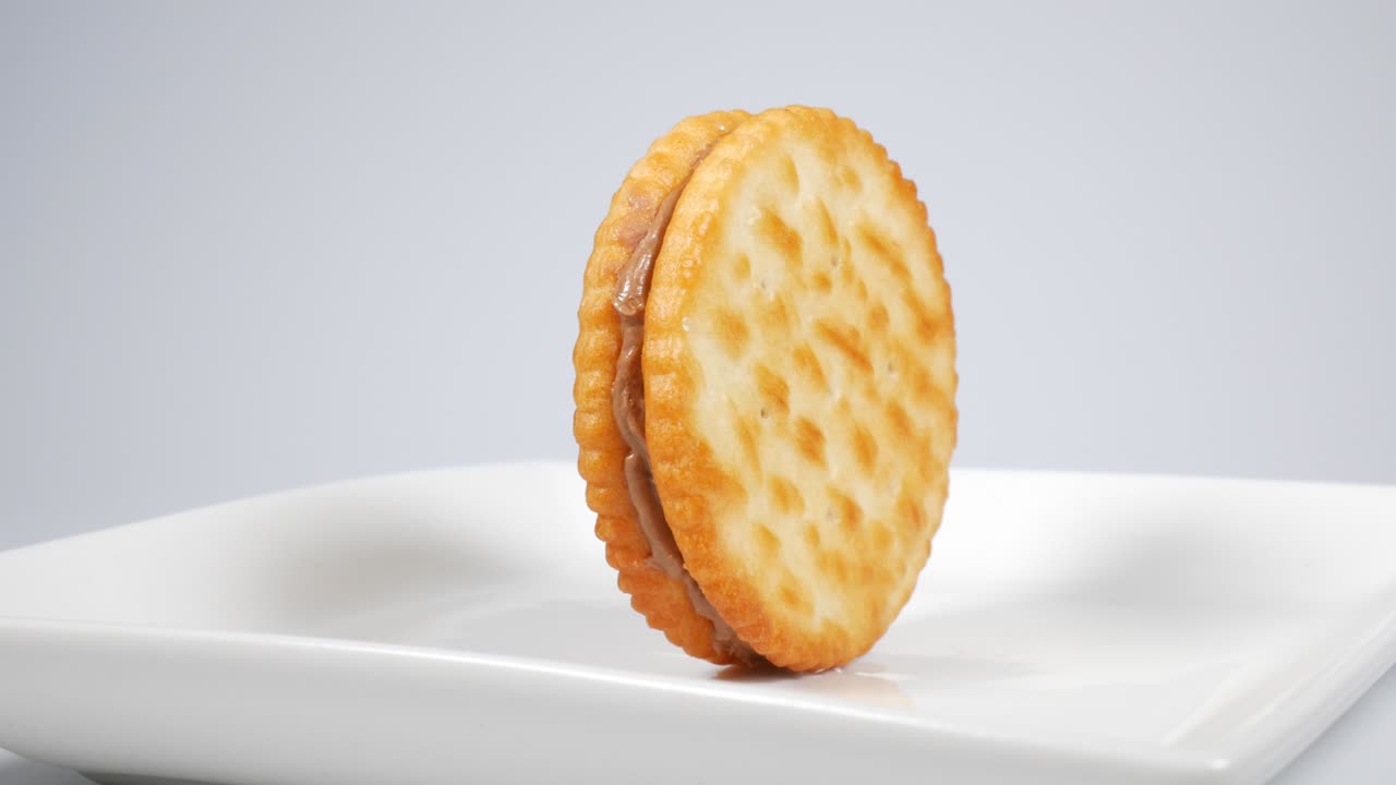 Coffee cream sandwich