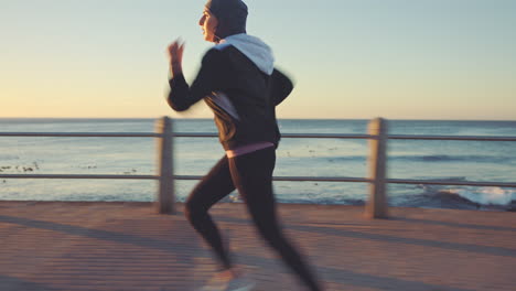 Corriendo,-Mujer-Y-Musulmana-Con-Velocidad.