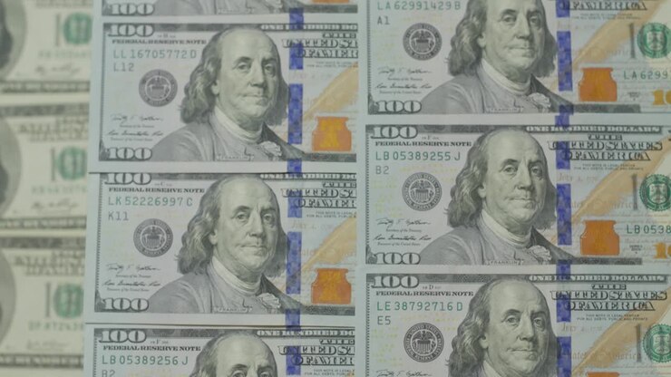 100 banconote di dollari
