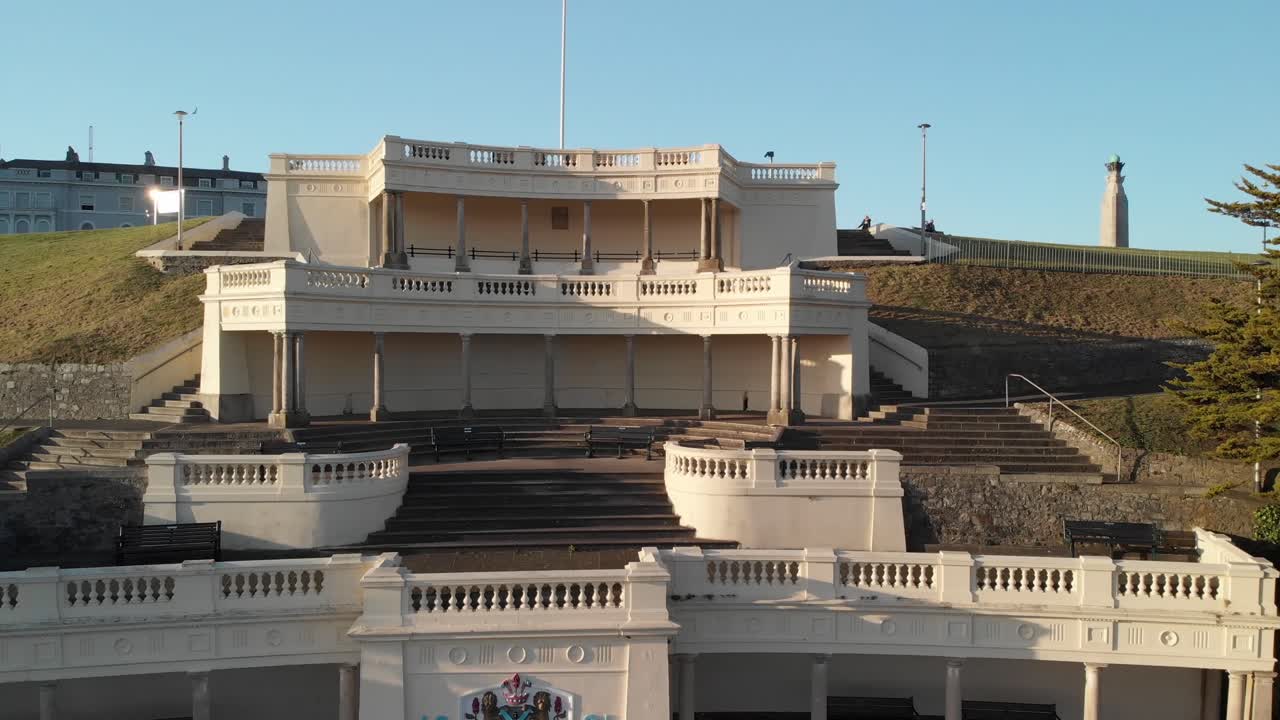 플리머스 - 벨베데어 웨딩 케이크 1