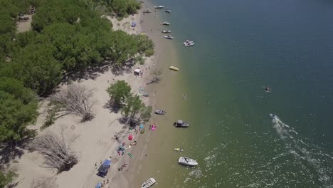 Aerial-shot-of-Boats-and-beach-Glendo-Wyoming