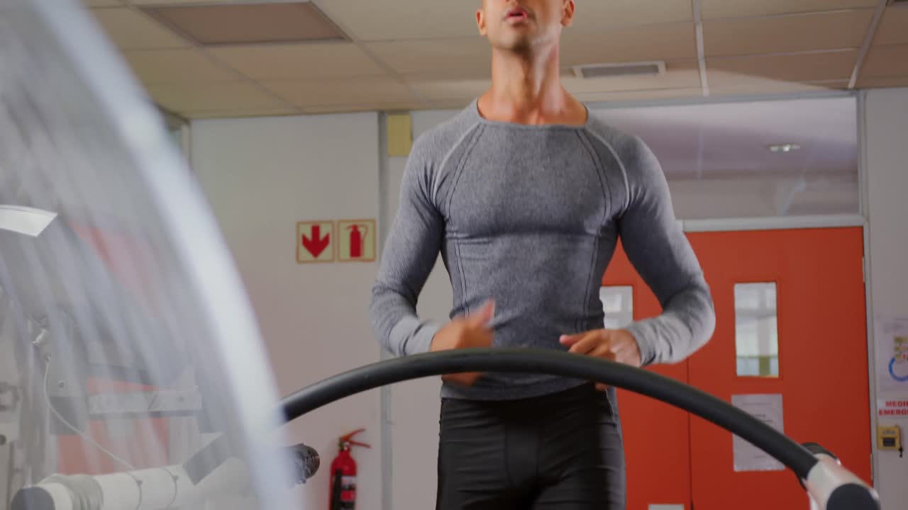 corredor en la cinta de correr