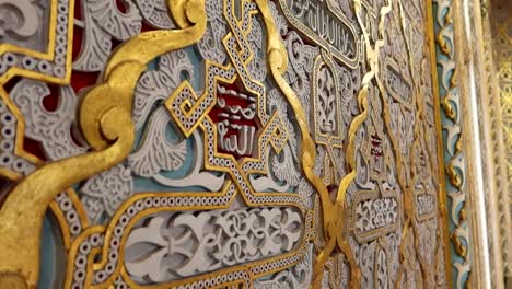 Exquisite-coloured-reliefs-with-Arabic-characters-on-Moorish-Interior-walls