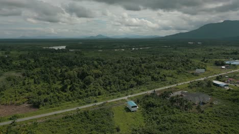 Drohnenansicht-Der-Stadt-Lingga,-Sri-Aman-Sarawak,-Malaysia