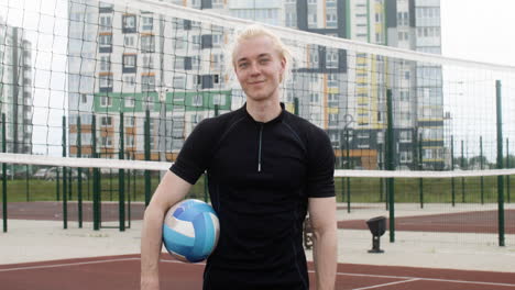 Close-up-view-of-volleyball-player-outdoors