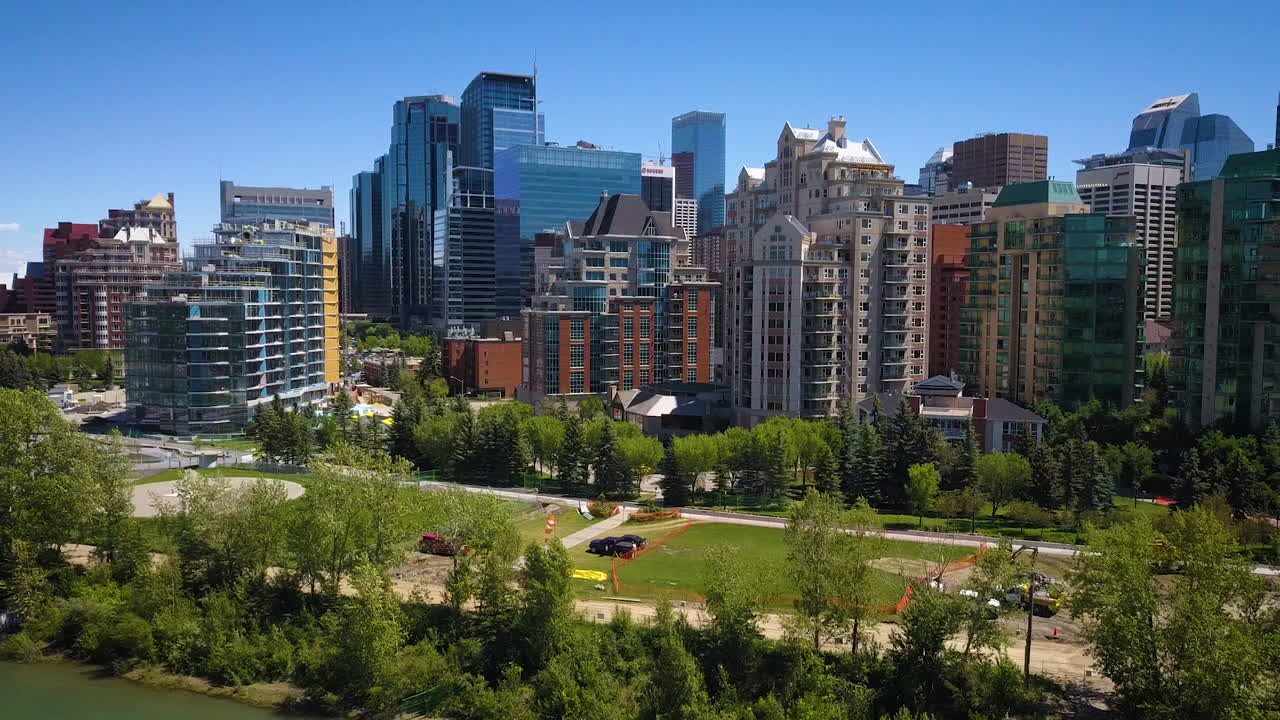 캘거리 시내의 아름다운 건물과 고층 빌딩