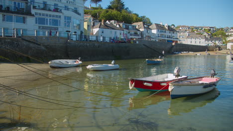 Docked-Boats-In-St-Mawes-Fishing-Village-During-Summer-Near-Falmouth-Harbour,-Cornwall,-United-Kingdom