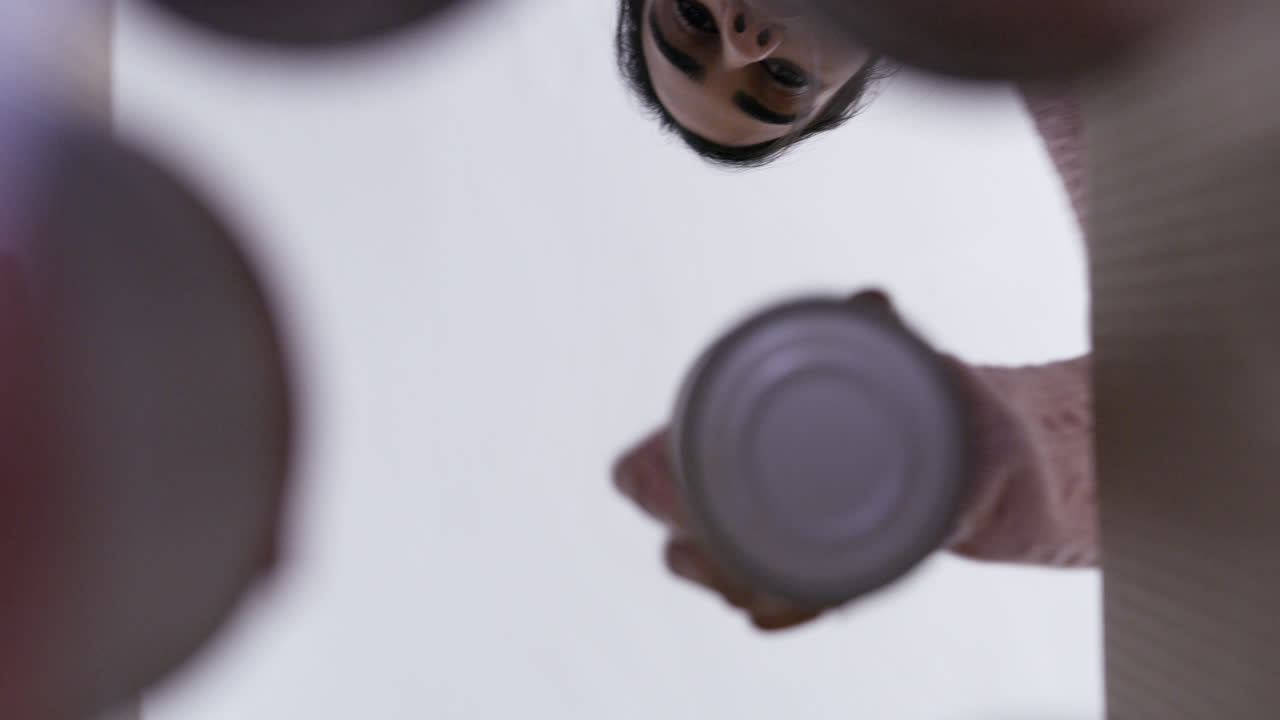 다른 사람 들 을 돕는 것 은 좋은 느낌 이다