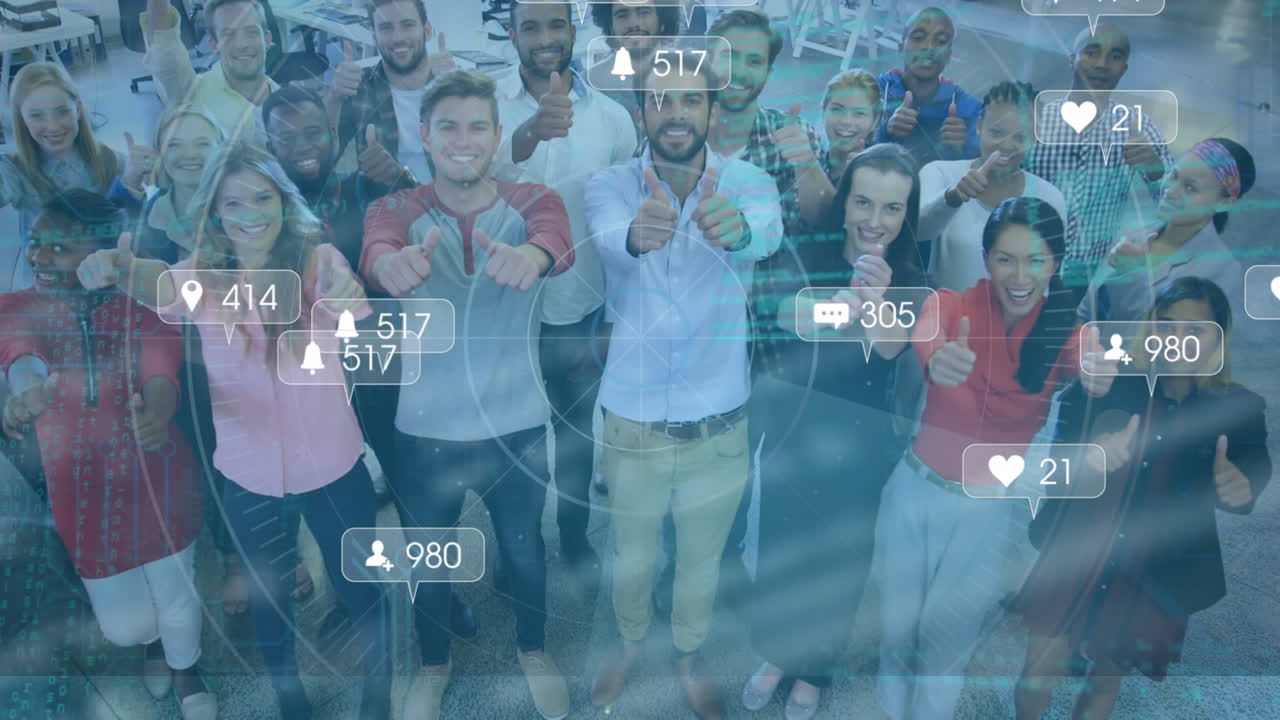 animación de iconos y números de redes sociales sobre diversas personas de negocios con los pulgares hacia arriba