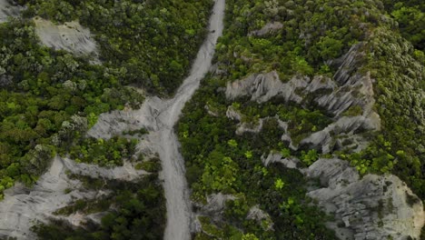Path-to-the-Death,-Putangirua-Pinnacles,-New-Zealand