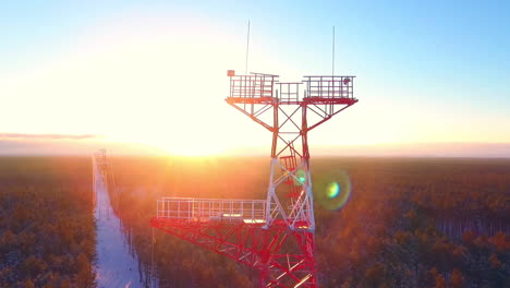 Paisaje-Aéreo-De-La-Torre-De-Transmisión.-Torre-De-Comunicación