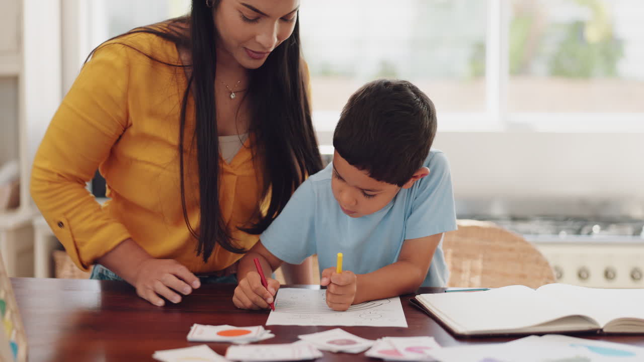 tarea, madre e hijo con educación