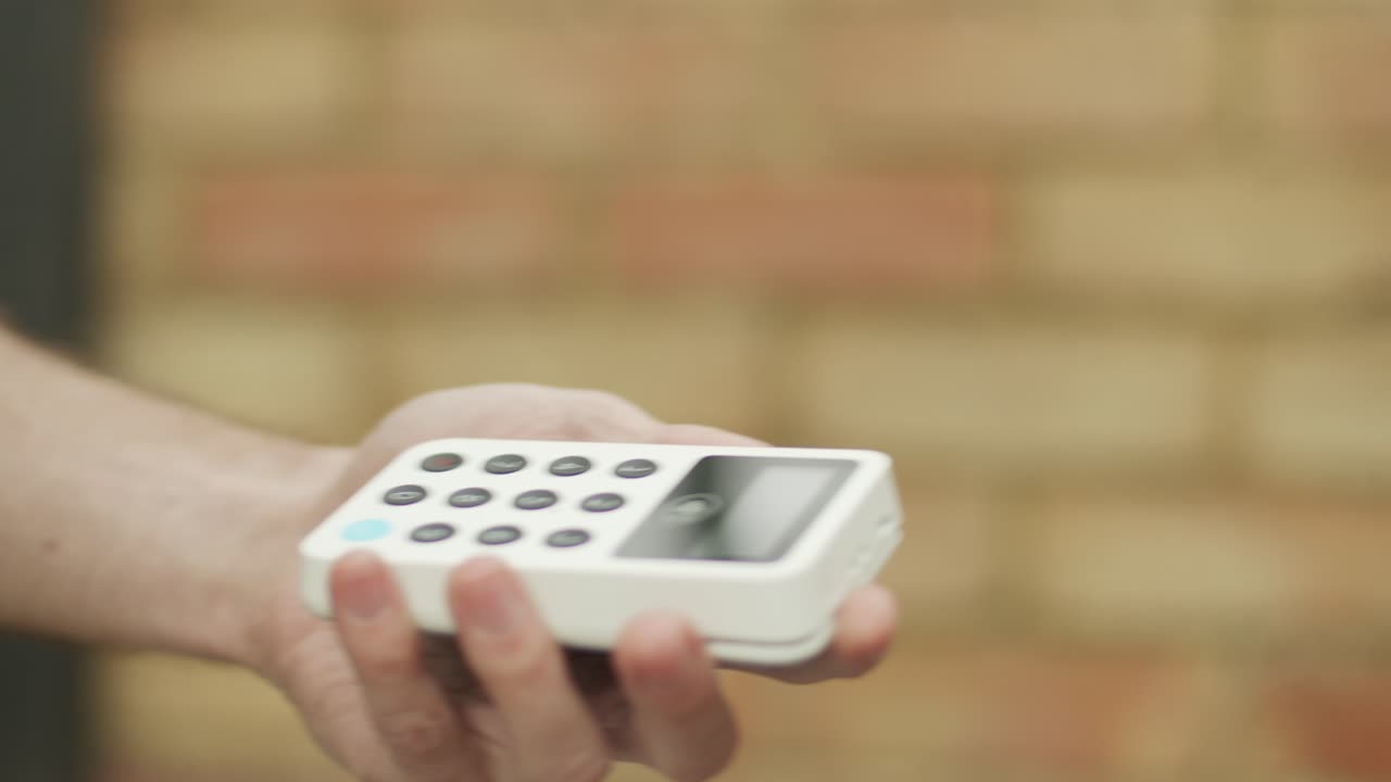Various ways of making contactless payments
