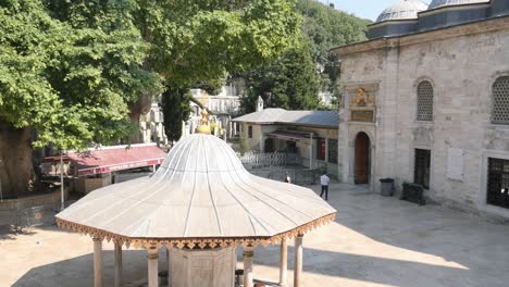 ottoman mosque and courtyard in istanbul