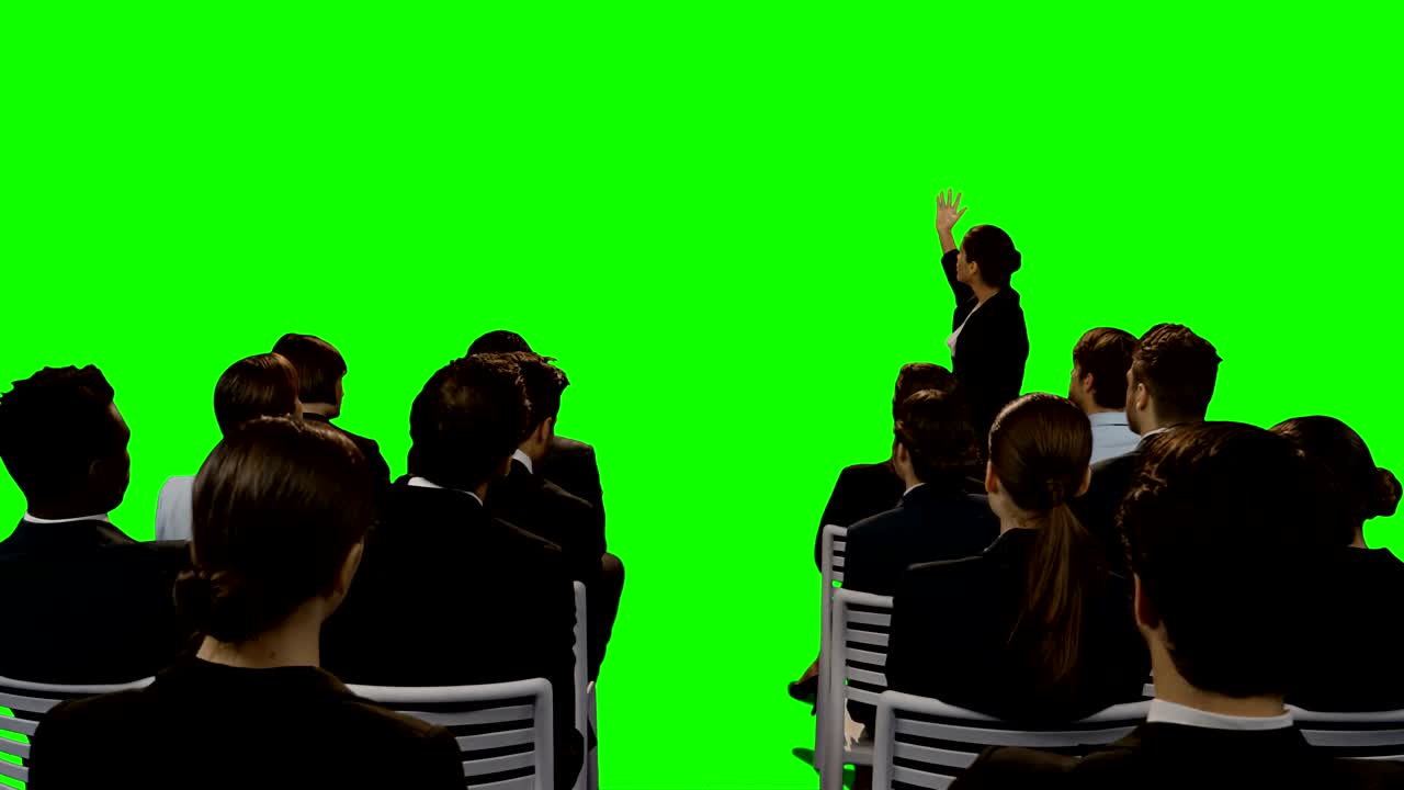 미래 지향적 인 디지털 스크린 에서 프레젠테이션 을 하는 사업가