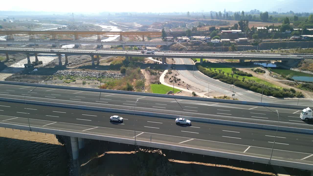 베라스케즈 차량 고속도로, 부인, 칠레