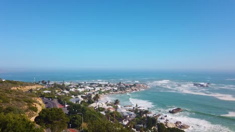 A-reveal-of-Camps-Bay,-Cape-Town