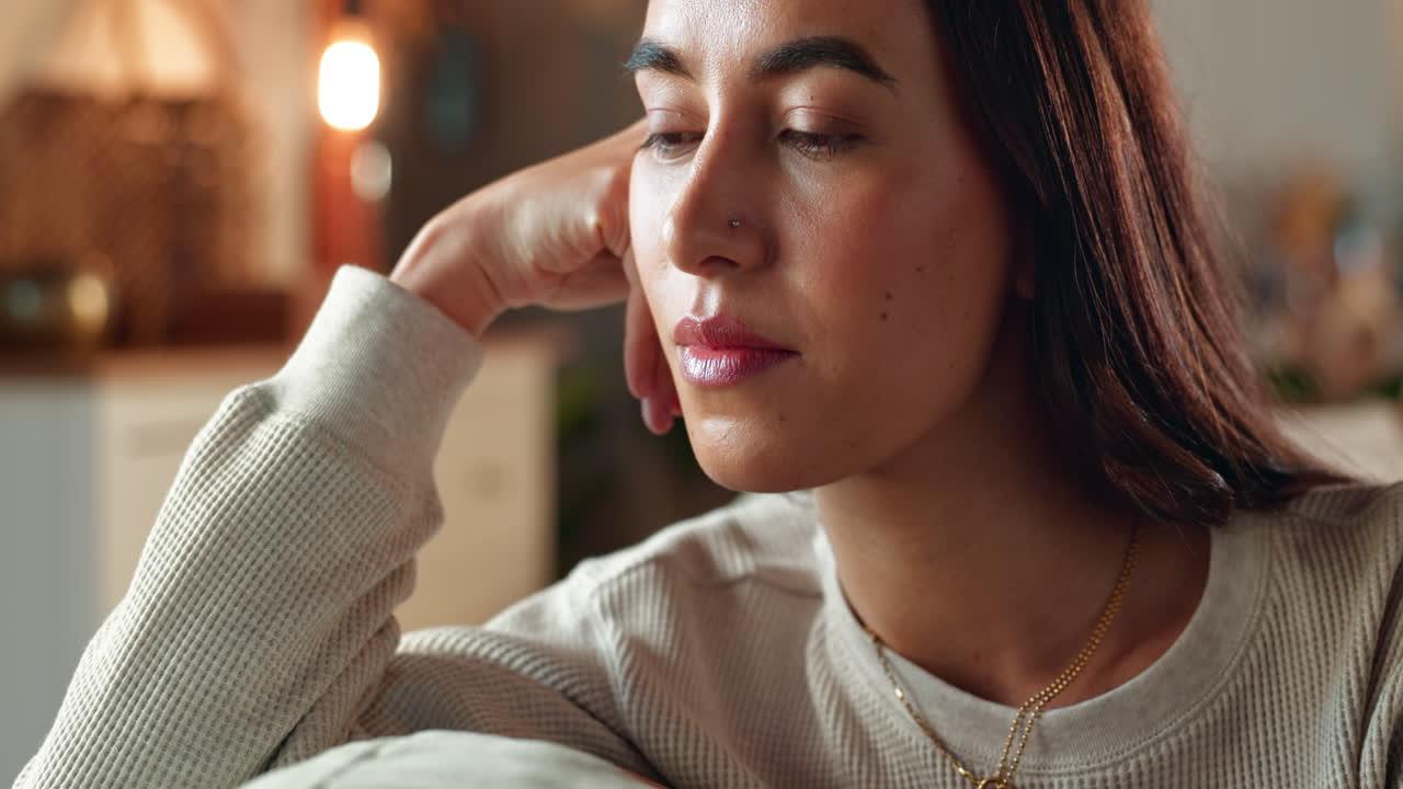 mujer en el pensamiento
