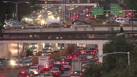 Traffic-timelapse-in-a-Mexico-city-street