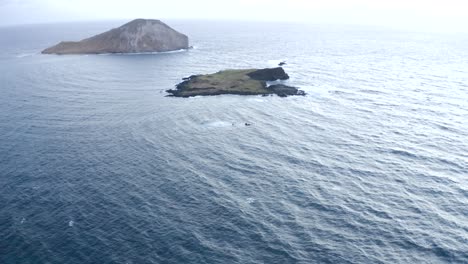 inclinación hacia arriba de la isla de los conejos frente a la costa de makapuu oahu hawaii