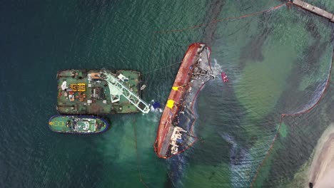 operación de salvamento de petroleros