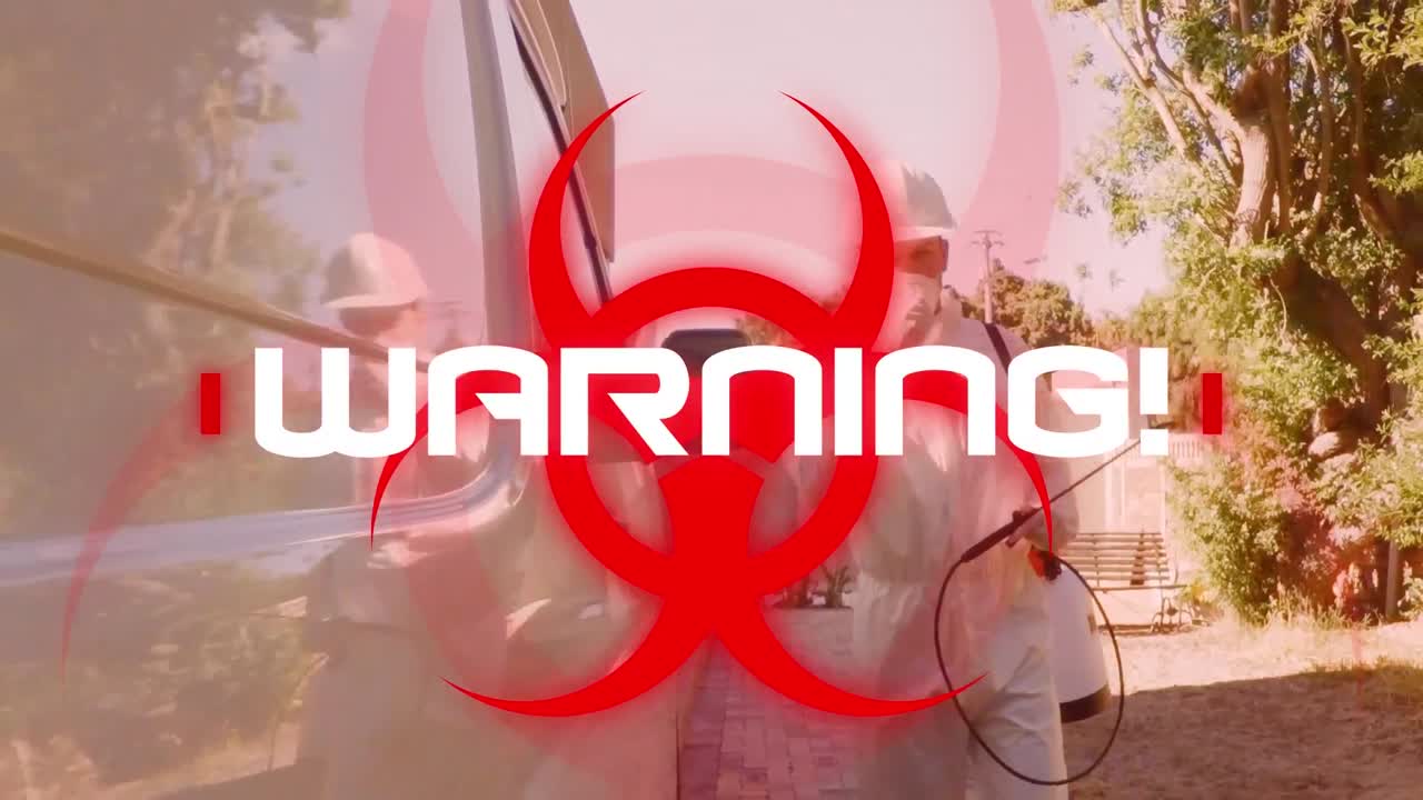 advertencia de palabra! escrito sobre un cartel de peligro para la salud con un hombre vestido con traje de protección en el fondo