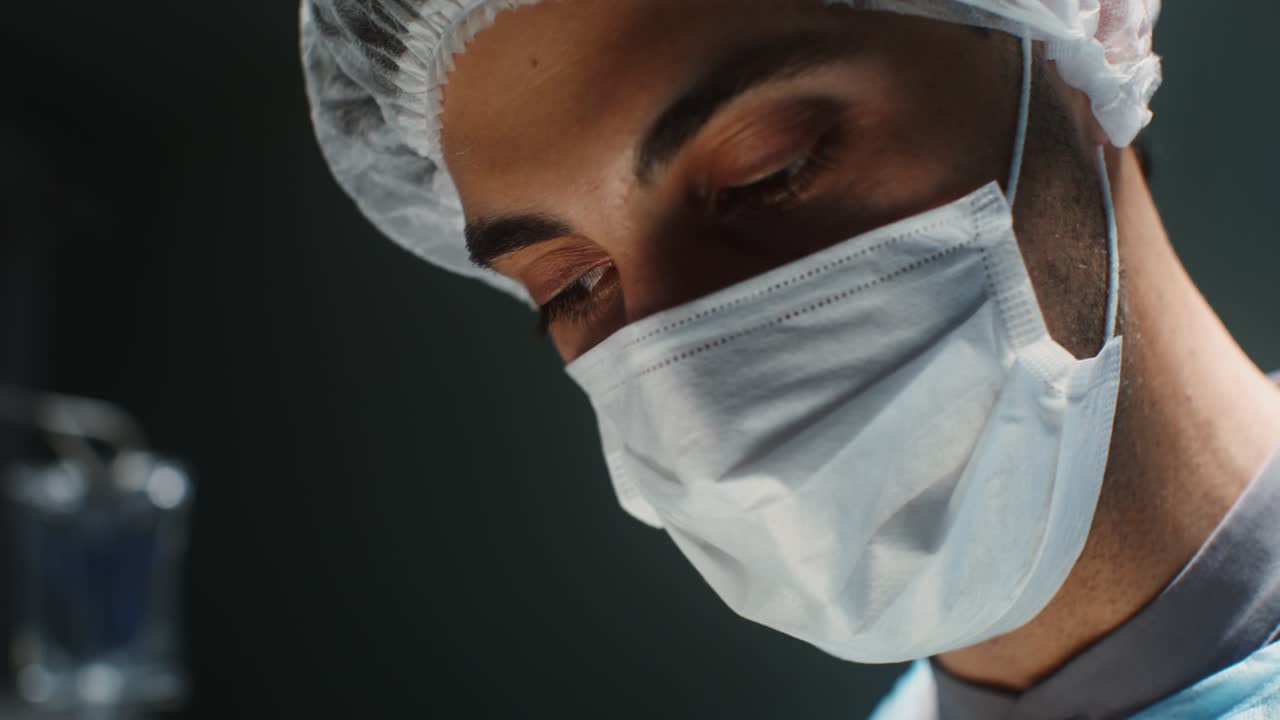 cirujano en quirófano