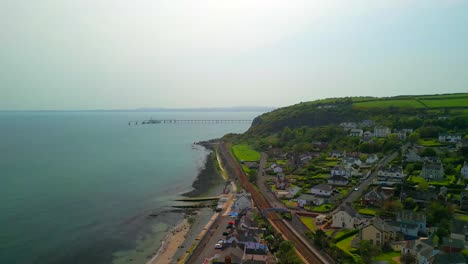 fotografía aérea de whitehead, un pueblo costero en el